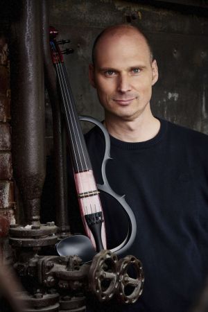 10 Fragen an Jazzgeiger Max Grosch